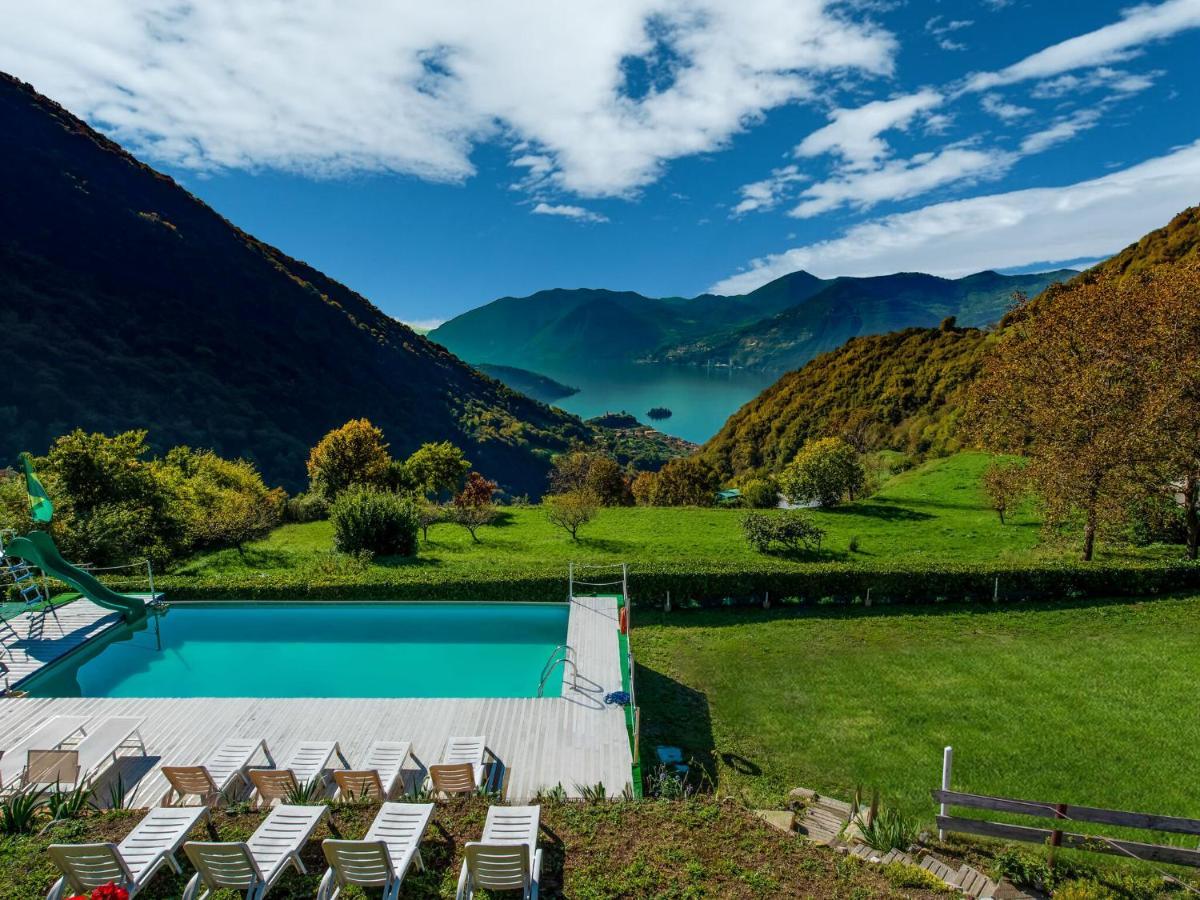 Вилла In A Green And Relaxing Atmosphere With Pool And Stunning Lake View Мароне Экстерьер фото
